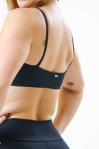 Top de academia preto